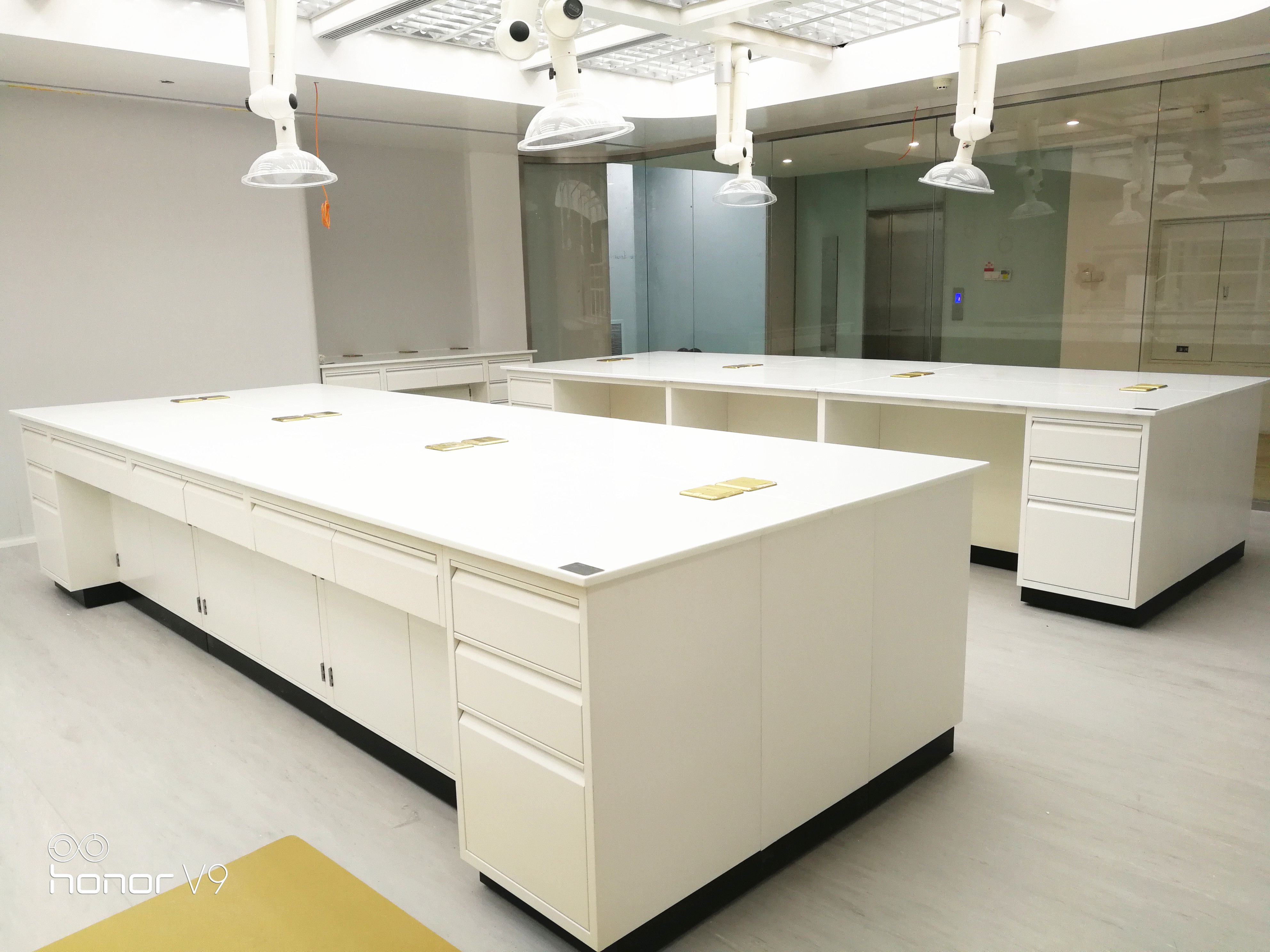 工程案例：生物醫(yī)藥實驗室案例                                                     改造面積300平